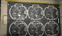 Bảng mạch bên trong tấm sạc không dây (ảnh: Phone Arena)