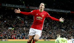 Ibrahimovic là cầu thủ bóng đá nổi tiếng người Thụy Điển (ảnh: Mirror)