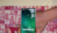 LG V30 (ảnh: Phone Arena)