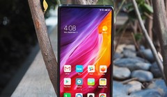 Xiaomi Mi MIX 2 (ảnh: Android Central)