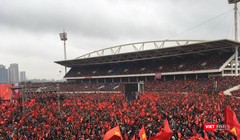 Cổ động viên Việt Nam tại sân Mỹ Đình