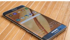Galaxy S6 Edge (ảnh Phone Arena)