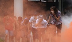 Cần bình tĩnh tìm cách thoát khỏi đám cháy khi xảy ra hỏa hoạn (ảnh Bestie.vn)