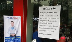Nhà mạng MobiFone dán thông báo lùi thời hạn bổ sung thông tin thuê bao 