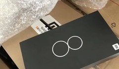 Hình ảnh hộp đựng Mi 8 rò rỉ trên mạng xã hội Weibo