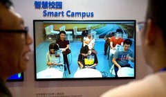 Công nghệ nhận dạng khuôn mặt của hãng Smart Campus có thể phát hiện ra học sinh đang nói chuyện hay nhìn vào điện thoại (ảnh AP)