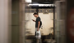 Dùng nhiều mạng xã hội gây hại cho sức khỏe, dễ trầm cảm và cô đơn