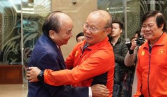 Thủ tướng khen ngợi HLV Park Hang-seo (ảnh: báo Chính phủ)