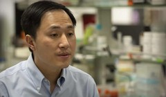 ông Hạ Kiến Khuê (ảnh: The Guardian)