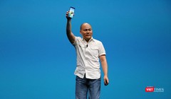 ông Nguyễn Tử Quảng trong buổi lễ ra mắt Bphone 3