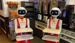 Robot phục vụ tại nhà hàng ở Hà Lan (ảnh: The Verge)