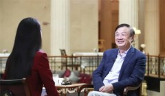 Ông Nhậm Chính Phi trả lời phóng viên (Ảnh: GizChina)