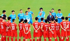 Đội tuyển Việt Nam đã không bảo vệ được ngôi vương tại AFF Cup. Ảnh BTC.