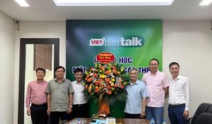 Chủ tịch VDCA Nguyễn Minh Hồng và đại diện Hội Truyền thông số Việt Nam tới thăm VietTimes nhân Ngày Báo chí cách mạng Việt Nam