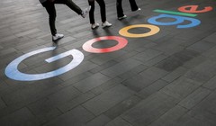 Logo Google ở bên ngoài văn phòng chi nhánh Singapore (ảnh: Reuters)