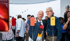 Jony Ive và Tim Cook