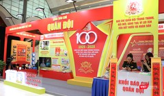 Gian trưng bày của Khối Báo chí Quân đội