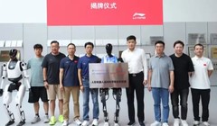 Li Ning hợp tác với công ty sản xuất robot. Ảnh: Nikkei Asia
