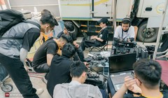 Từ flycam gắn trên gậy đến Siêu phim quốc gia A80: Chuyện phía sau những cảnh quay vạn người mê