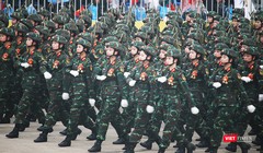 Khối nữ chiến sĩ Thông tin. Ảnh: Xuân Phú