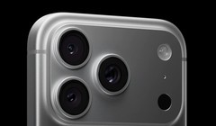 Dòng iPhone 17 có phần ăng ten được làm khá dày. Ảnh: Apple