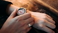 Chiếc đồng hồ thông minh Micheal Kors Access Sofie (Ảnh Business Insider)