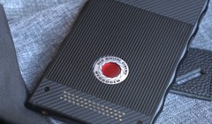 Hydrogen One sẽ là chiếc điện thoại khác biệt hoàn toàn với các loại điện thoại khác hiện nay (Ảnh YouTube)