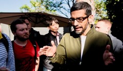 Ông Sundar Pichai, CEO của Google trả lời các phóng viên tại Google I/O 2018 (Ảnh Business Insider)