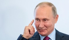 Tổng thống Nga Vladimir Putin phát biểu tại một hội nghị ở Moscow, Nga (Ảnh: Reuters)