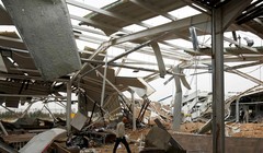 Đống đổ nát sau cuộc không kích do Mỹ thực hiện (Ảnh: Reuters)