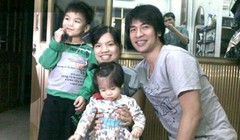 Mẹ ơi, tại sao con gái cứ phải lấy chồng