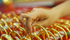 Giá vàng hôm nay 20/9/2024 tăng dựng đứng, vàng miếng SJC tái chiếm mốc 82 triệu