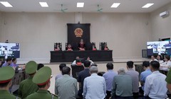 Toàn cảnh phiên tòa.