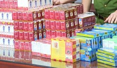 Khởi tố 14 đối tượng, thu giữ gần 10 tấn nguyên liệu và thuốc giả
