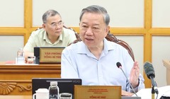 Tổng Bí thư: Khuyến khích cán bộ còn tuổi làm việc, giữ nguyên số cấp phó sau sáp nhập
