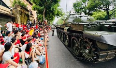 Người dân đổ về Ba Đình xem hợp luyện diễu binh, diễu hành Lễ kỷ niệm 80 năm Quốc khánh 2/9