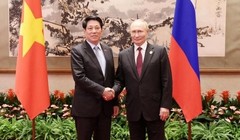 Chủ tịch nước Lương Cường hội kiến Tổng thống Nga Vladimir Putin