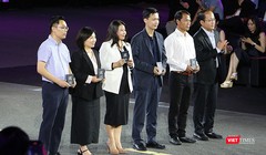 Đại diện các doanh nghiệp nhận giải Innovative Choice Awards