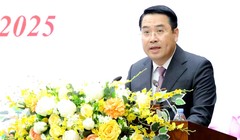 Ông Nguyễn Tuấn Anh phát biểu nhận nhiệm vụ. Ảnh: Cổng thông tin điện tử tỉnh Lào Cai.