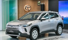 Toyota Corolla Cross 2024 giá thấp hơn đời cũ, thêm nhiều công nghệ