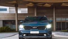 Kích cầu mua sắm, Kia Sorento phiên bản Hybrid được ưu đãi đến 120 triệu đồng