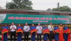 Khai trương tàu hàng nhanh Bắc- Nam- (Ảnh: SGGP).