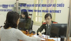 Từ tháng 2/2016, Phòng Quản lý xuất nhập cảnh TP.Hồ Chí Minh thí điểm triển khai mô hình tờ khai điện tử.