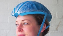 Độc đáo mũ bảo hiểm xe đạp làm từ…giấy tái chế