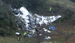 Hiện trường vụ tai nạn máy bay tại Colombia