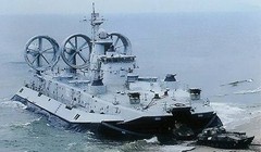  Video: Zubr “bò rừng”, tàu đổ bộ nhanh nhất thế giới