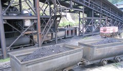 Sản xuất than tại mỏ than Vàng Danh, Quảng Ninh - Ảnh: Văn Nam