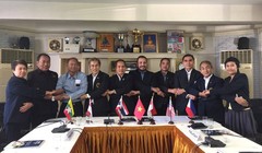 Ông Giáp Trung Thang (thứ 4 từ phải sang) được bầu làm Tổng thư ký LĐ Muay Đông Nam Á
