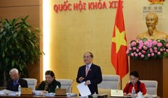  Chủ tịch QH Nguyễn Sinh Hùng.