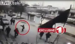 Kẻ khủng bố xả súng vào nhiều người ngoài đường phố ở phía tây thành phố Kabul của Afghanistan.